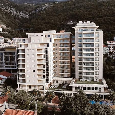Hotel Ami Budva Petrovac Bagian luar foto