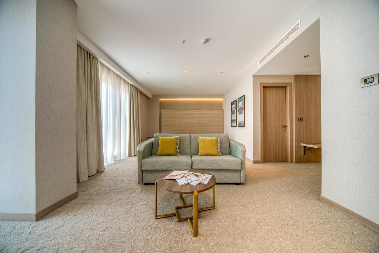 Hotel Ami Budva Petrovac Bagian luar foto