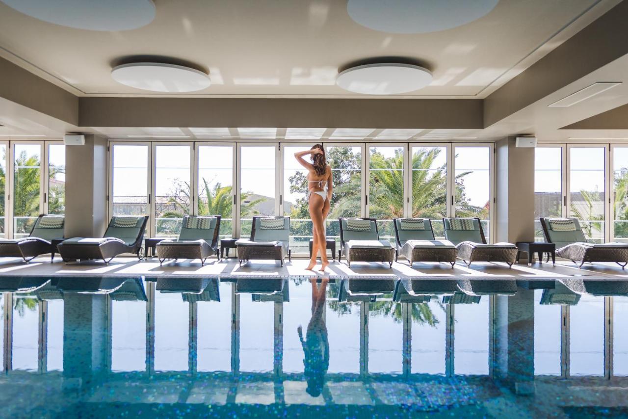 Hotel Ami Budva Petrovac Bagian luar foto