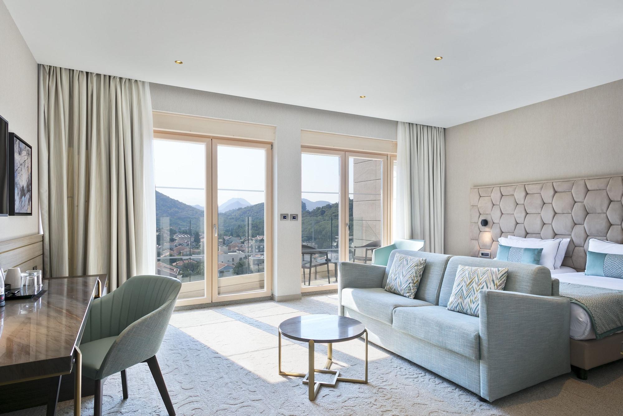 Hotel Ami Budva Petrovac Bagian luar foto