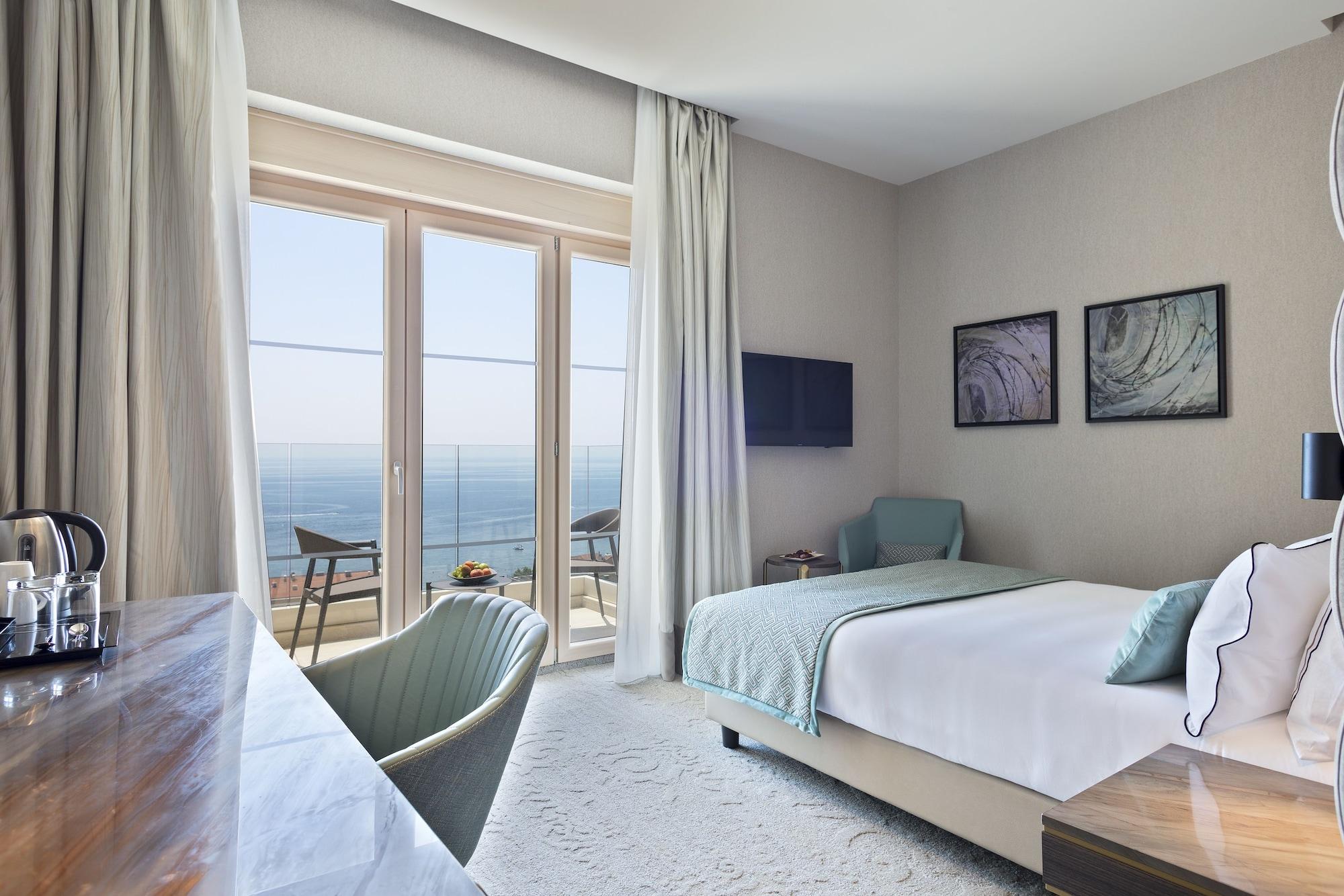 Hotel Ami Budva Petrovac Bagian luar foto