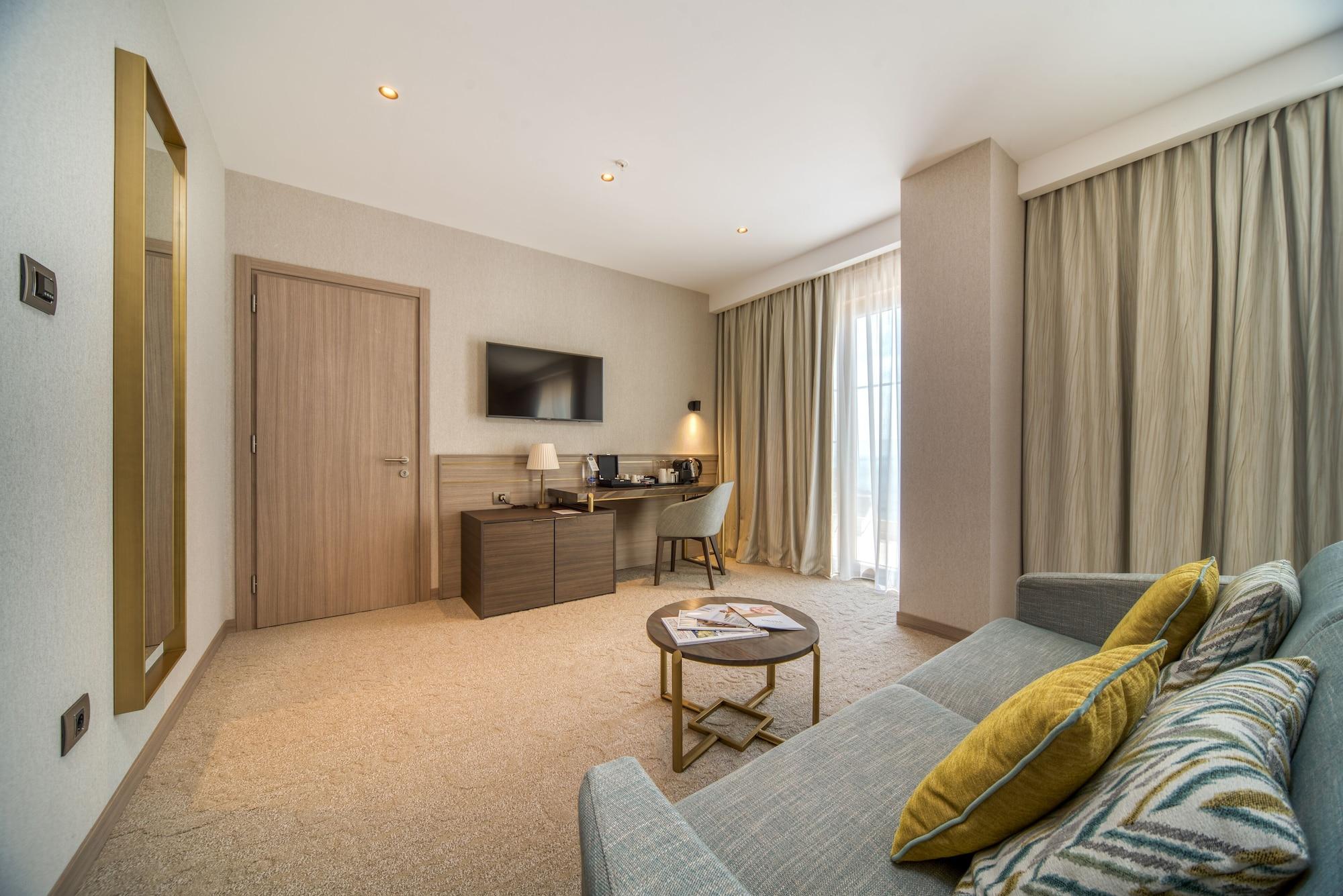 Hotel Ami Budva Petrovac Bagian luar foto
