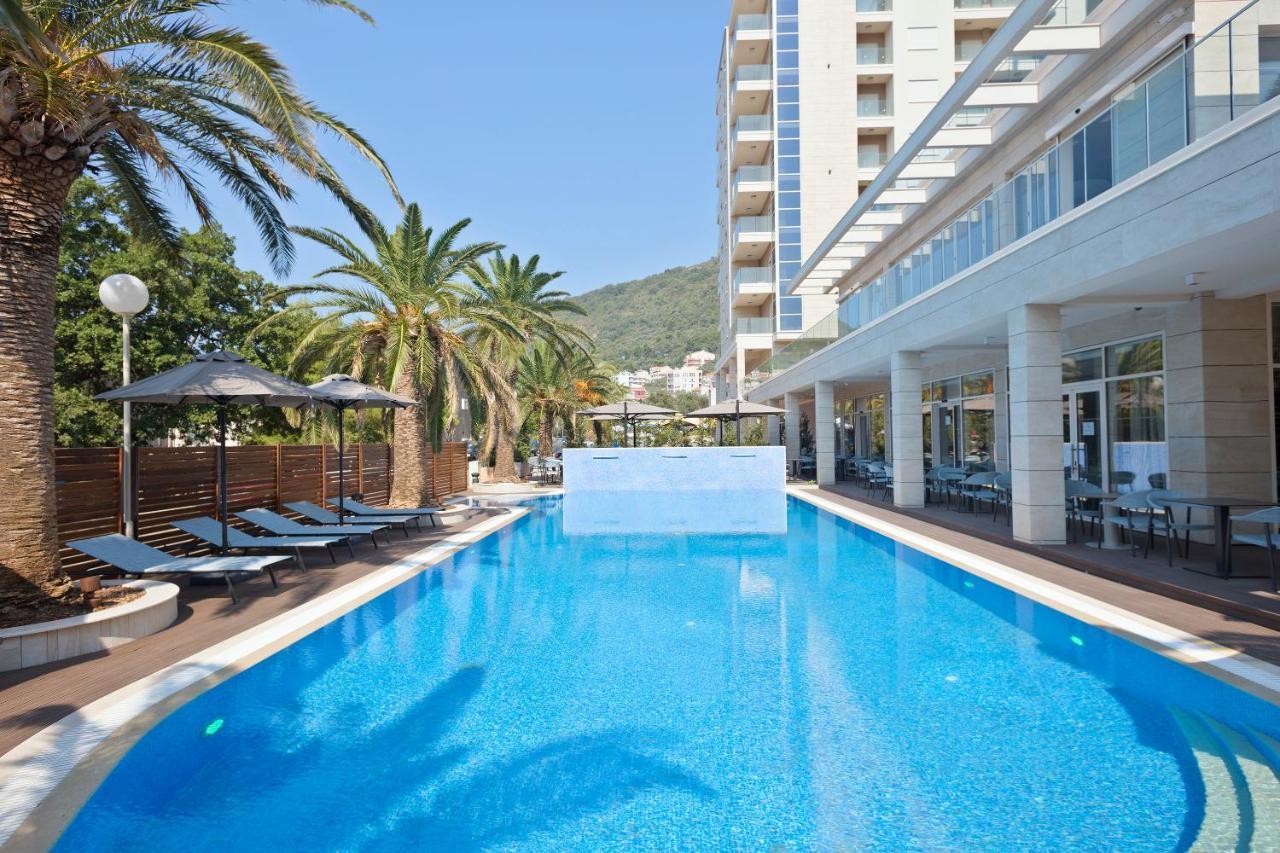 Hotel Ami Budva Petrovac Bagian luar foto