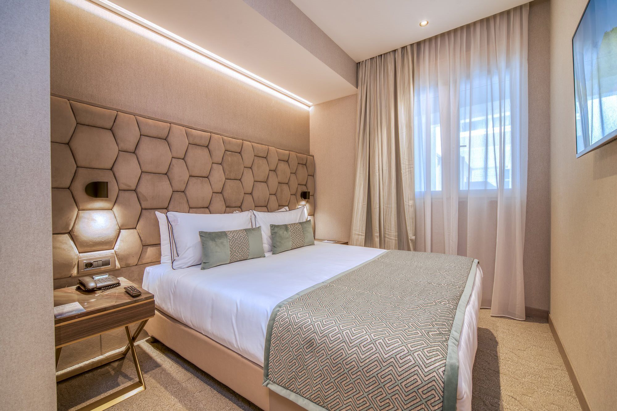 Hotel Ami Budva Petrovac Bagian luar foto